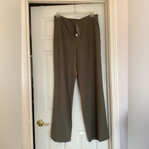 Jennifer Lopez pants Size 14. NWT